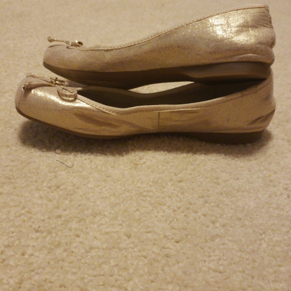 Flats - Picture 3 of 3